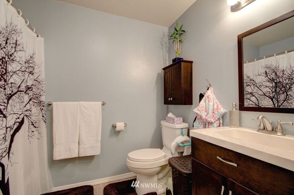 1208 East Gilkey Road Burlington, WA 98233 - Photo 7 of 25 Gallery Image 7