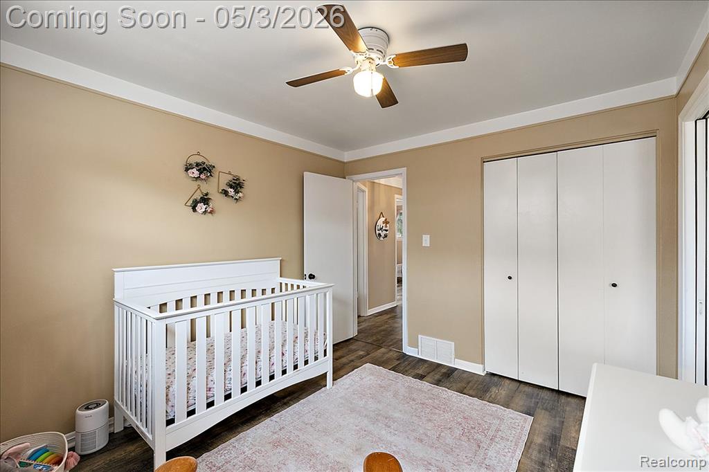 18241 Airport Road Fraser, MI 48026 - Photo 34 of 43