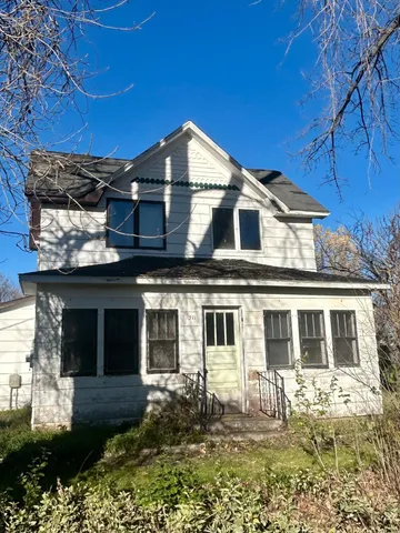 $49,900 | 311 3rd Avenue, Oklee, MN 56742