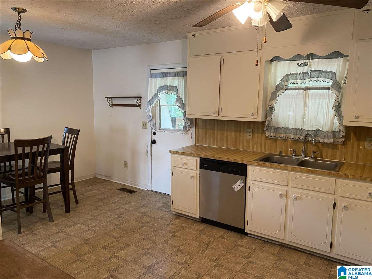 2404 Jana Road Birmingham, AL 35235 - Photo 6 of 20