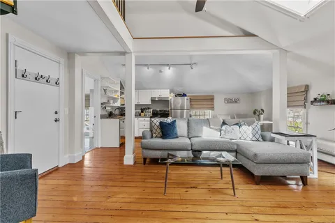 $595,000 | 20 Berkeley Avenue, Unit 5, Newport, RI 02840