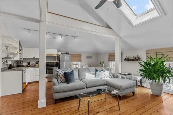 $595,000 | 20 Berkeley Avenue, Unit 5, Newport, RI 02840