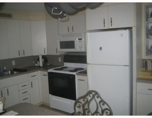 4037 Hythe A, Unit CORNER Boca Raton, FL 33434 - Photo 2 of 10 Additional Photo