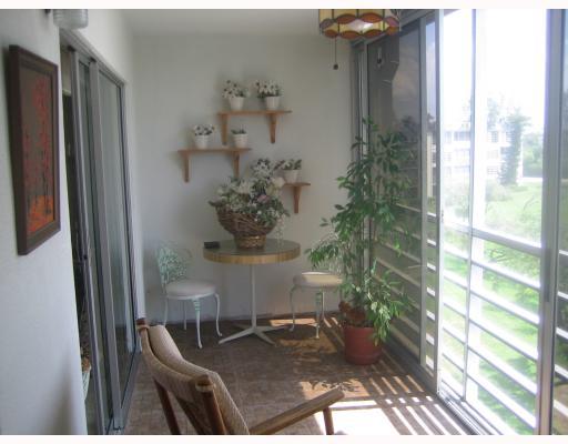 4037 Hythe A, Unit CORNER Boca Raton, FL 33434 - Photo 8 of 10 Additional Photo
