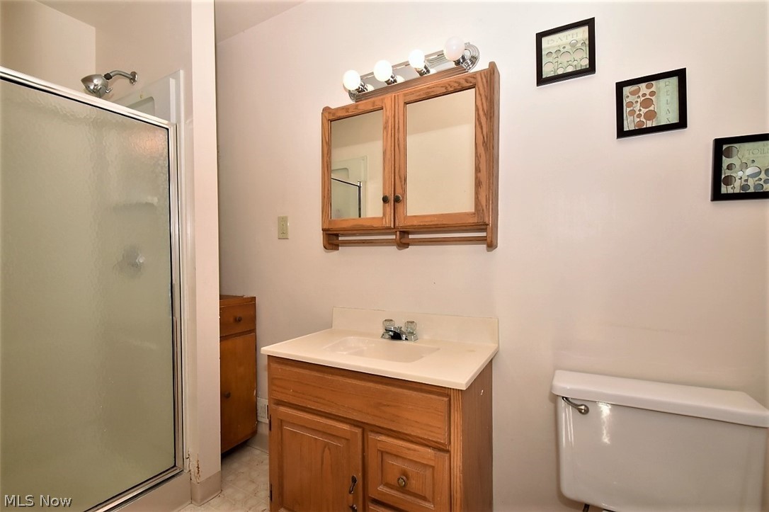 1245 Blanchester Road Lyndhurst, OH 44124 - Photo 12 of 20