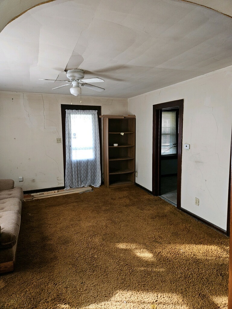 606 East County Line Road Indianapolis, IN 46227 - Photo 2 of 15