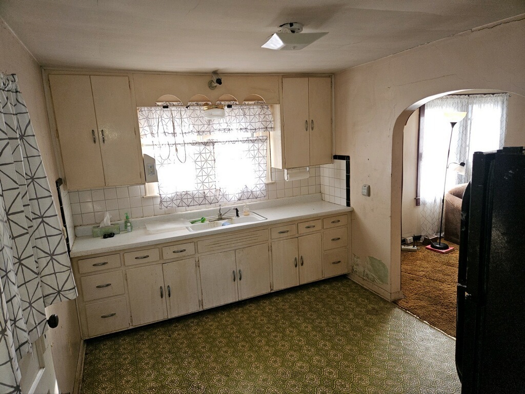 606 East County Line Road Indianapolis, IN 46227 - Photo 10 of 15