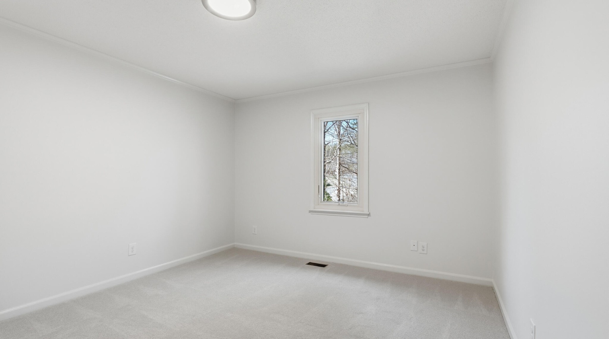 755 Golf View Drive Northwest Cleveland, TN 37312 - Photo 25 of 49 a view of an empty room and a window