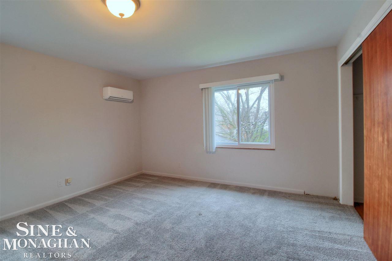 751 Harcourt Road Grosse Pointe, MI 48230 - Photo 13 of 27