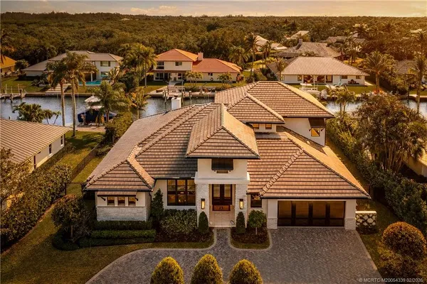 $4,395,000 | 9058 Southeast Star Island Way, Hobe Sound, FL 33455