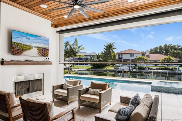 $4,395,000 | 9058 Southeast Star Island Way, Hobe Sound, FL 33455