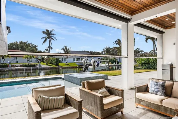 $4,395,000 | 9058 Southeast Star Island Way, Hobe Sound, FL 33455