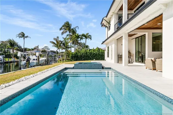 $4,395,000 | 9058 Southeast Star Island Way, Hobe Sound, FL 33455