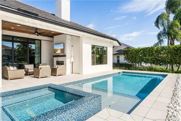 $4,395,000 | 9058 Southeast Star Island Way, Hobe Sound, FL 33455