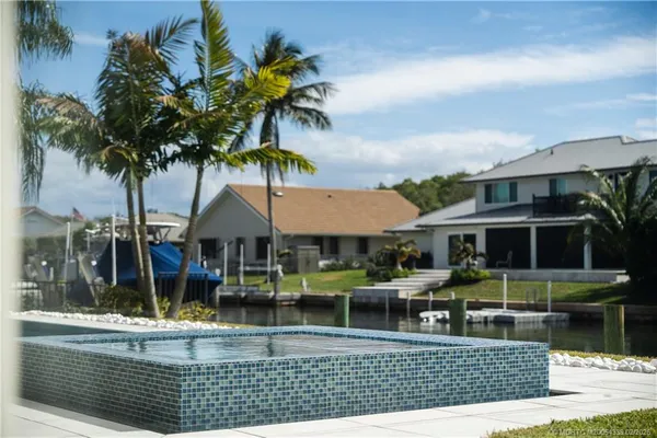 $4,395,000 | 9058 Southeast Star Island Way, Hobe Sound, FL 33455