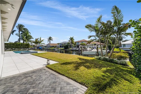 $4,395,000 | 9058 Southeast Star Island Way, Hobe Sound, FL 33455