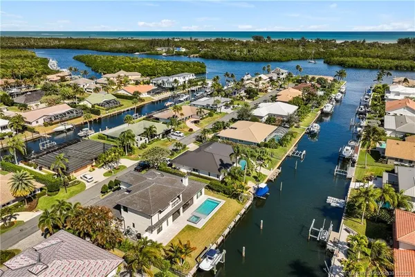 $4,395,000 | 9058 Southeast Star Island Way, Hobe Sound, FL 33455