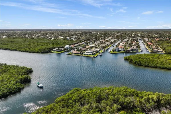 $4,395,000 | 9058 Southeast Star Island Way, Hobe Sound, FL 33455