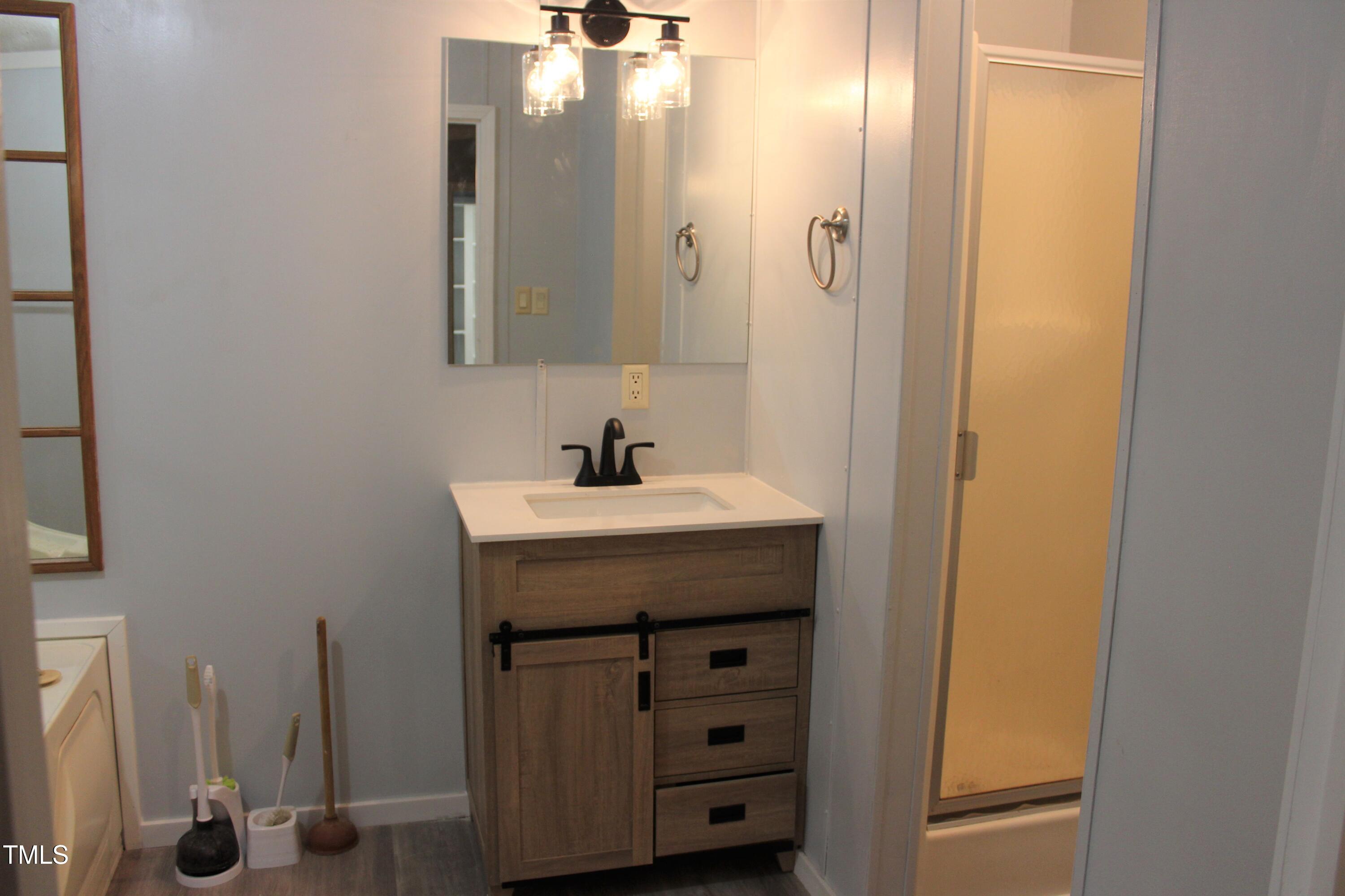 350 Hamp Falkner Road Henderson, NC 27537 - Photo 9 of 24 IMG_0254 (2)