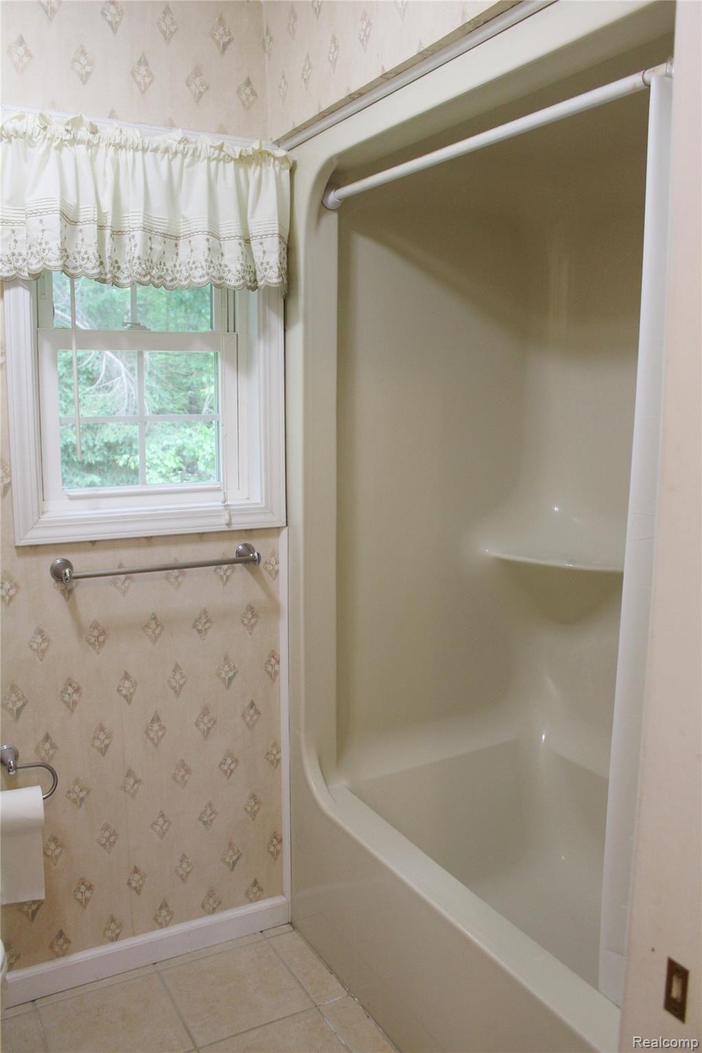 6282 Green Road Fenton, MI 48430 - Photo 53 of 55 IMG_4096.JPG