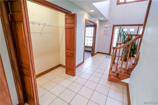 $599,000 | 5511 Old Lake Shore Road, Hamburg, NY 14085