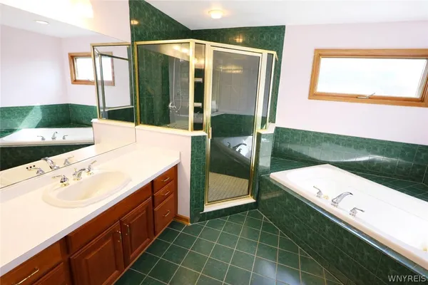 $599,000 | 5511 Old Lake Shore Road, Hamburg, NY 14085
