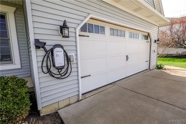 $599,000 | 5511 Old Lake Shore Road, Hamburg, NY 14085