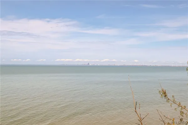 $599,000 | 5511 Old Lake Shore Road, Hamburg, NY 14085