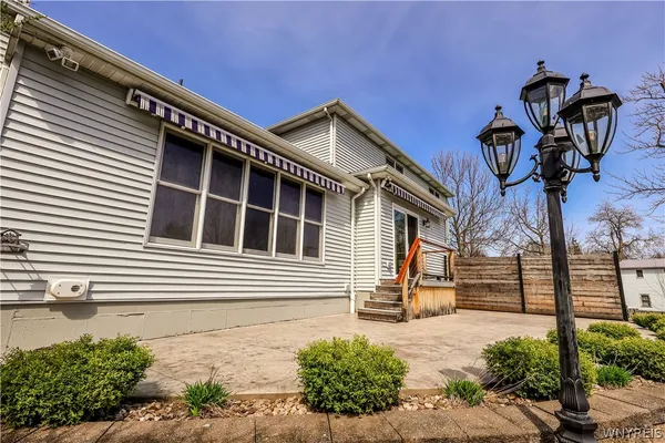 $599,000 | 5511 Old Lake Shore Road, Hamburg, NY 14085