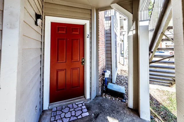 $109,500 | 2402 Sycamore Avenue, Unit D2, Huntsville, TX 77340