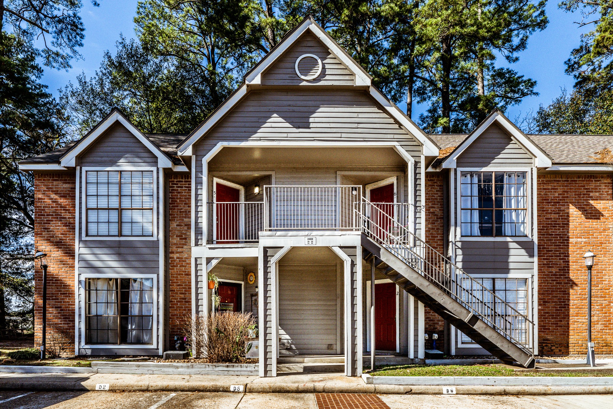 2402 Sycamore Avenue, Unit D2 Huntsville, TX 77340 - Photo 2 of 22