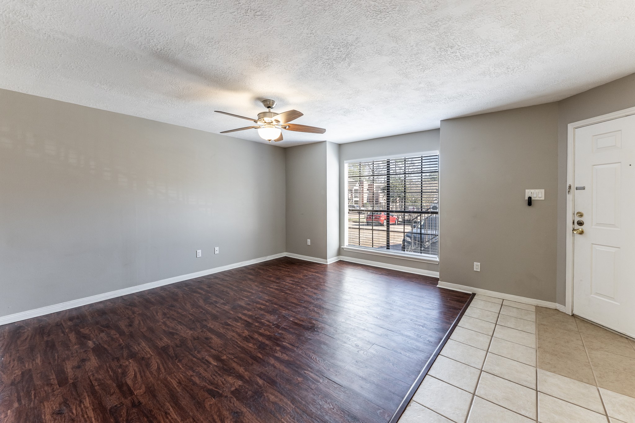 2402 Sycamore Avenue, Unit D2 Huntsville, TX 77340 - Photo 7 of 22