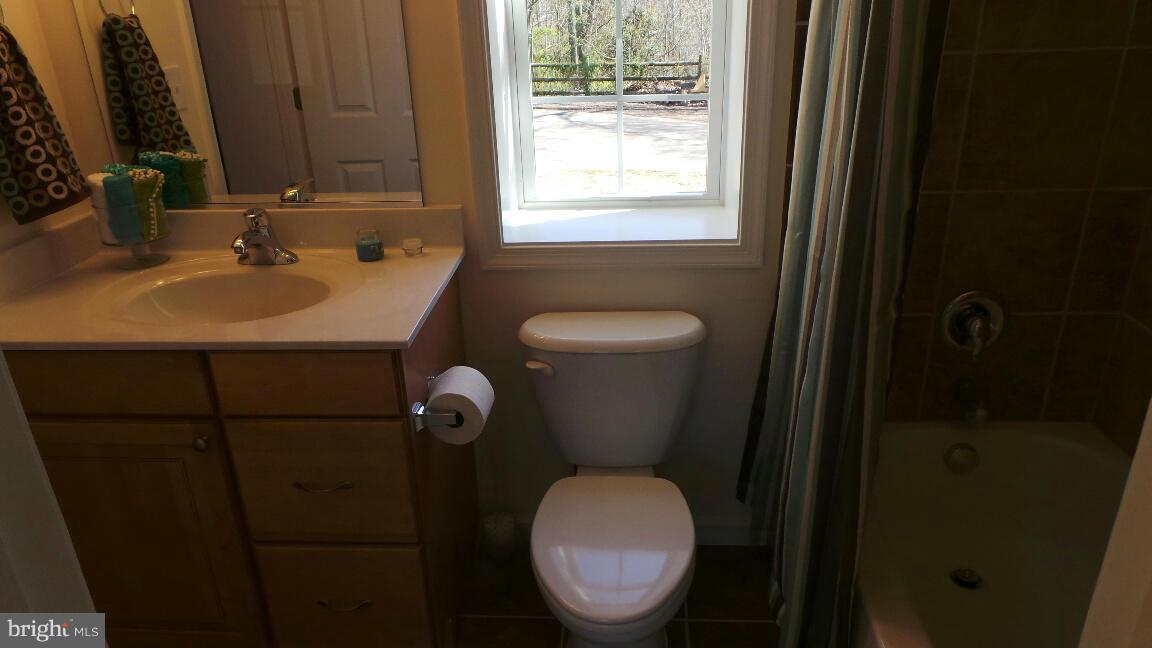 1414 Caledon Road King George, VA 22485 - Photo 17 of 29 Bath