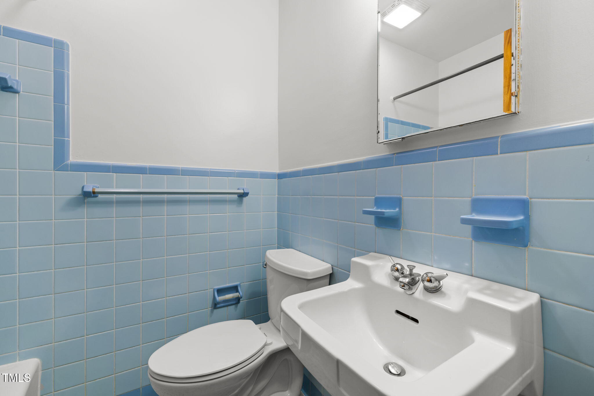 3026 Devonshire Drive Raleigh, NC 27607 - Photo 17 of 62 23-web-or-mls-5Z8A7085