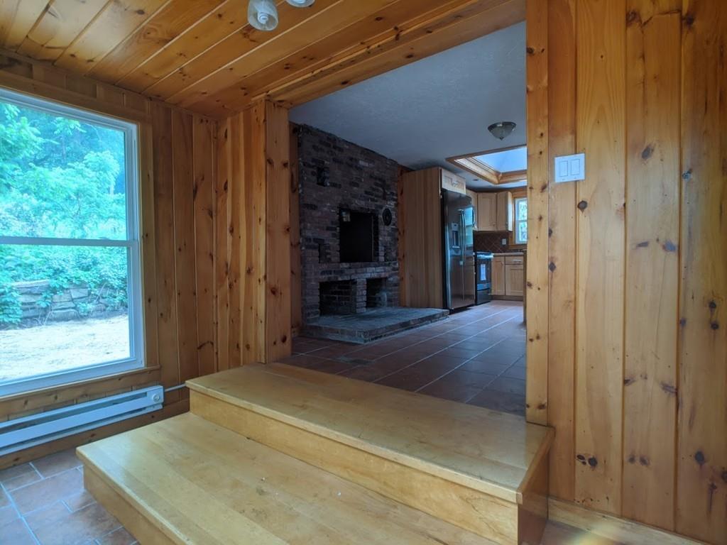 106 Stebbins Road Monson, MA 01057 - Photo 9 of 33