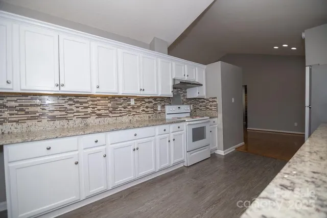 $337,500 | 7407 Heronwood Lane, Charlotte, NC 28227