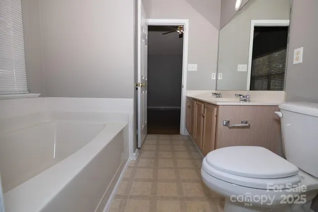 $337,500 | 7407 Heronwood Lane, Charlotte, NC 28227