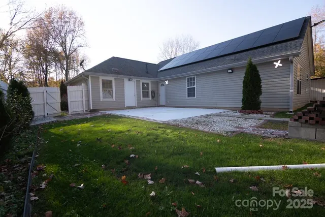 $337,500 | 7407 Heronwood Lane, Charlotte, NC 28227