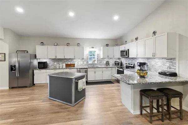 $399,900 | 346 Nocona Drive, Nocona, TX 76255