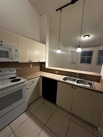 $1,800 | 2903 Southeast 17th Avenue, Unit 209, Homestead, FL 33035