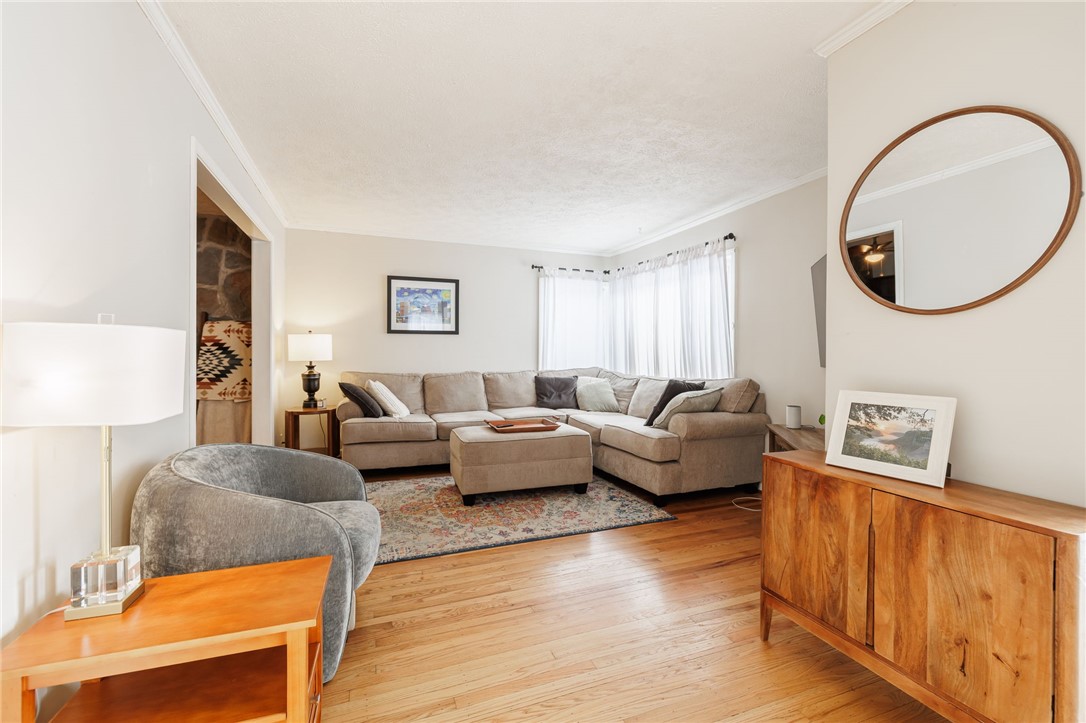 44 Dorking Road Brighton, NY 14610 - Photo 3 of 25