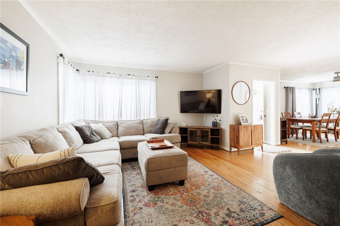 44 Dorking Road Brighton, NY 14610 - Photo 4 of 25