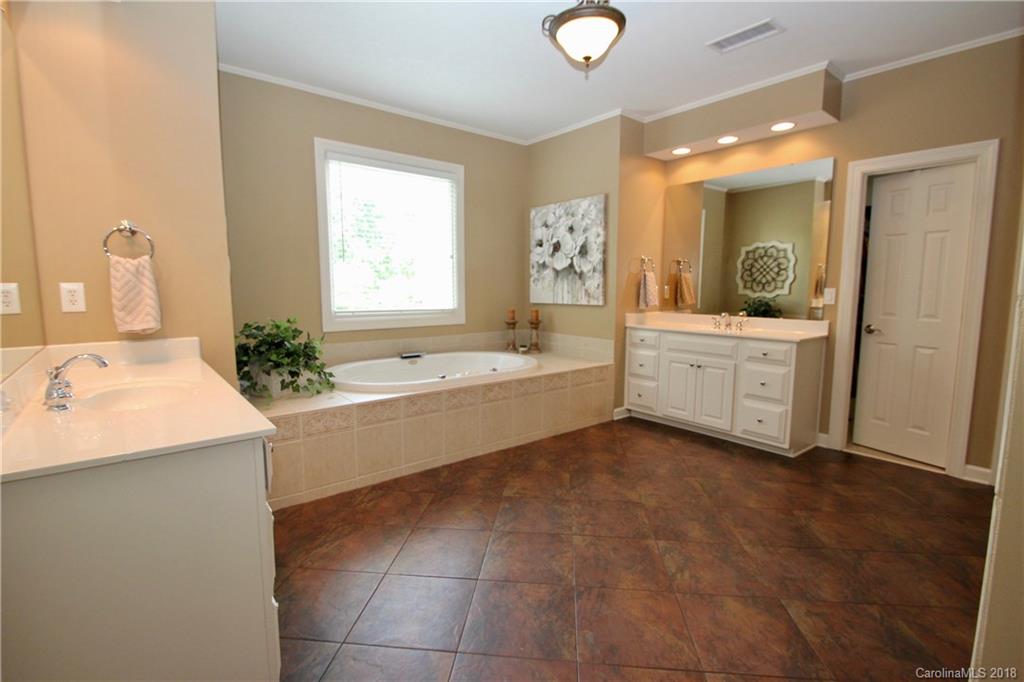 16533 Rudyard Lane Huntersville, NC 28078 - Photo 13 of 24 Gallery Image 13