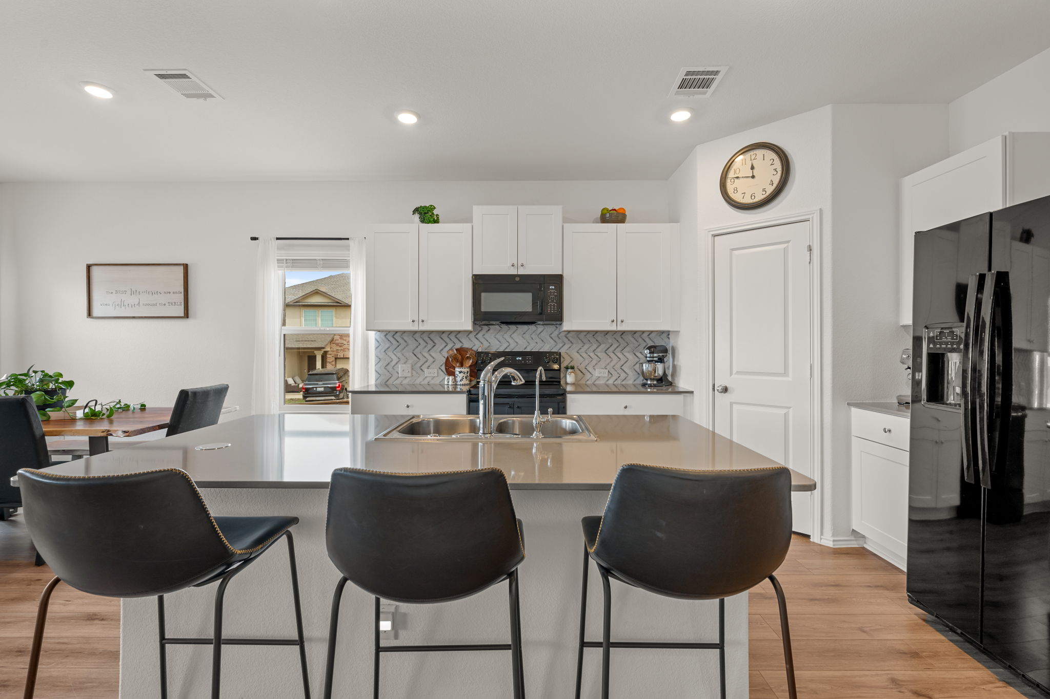204 Lone Cedar Road Marble Falls, TX 78654 - Photo 7 of 39