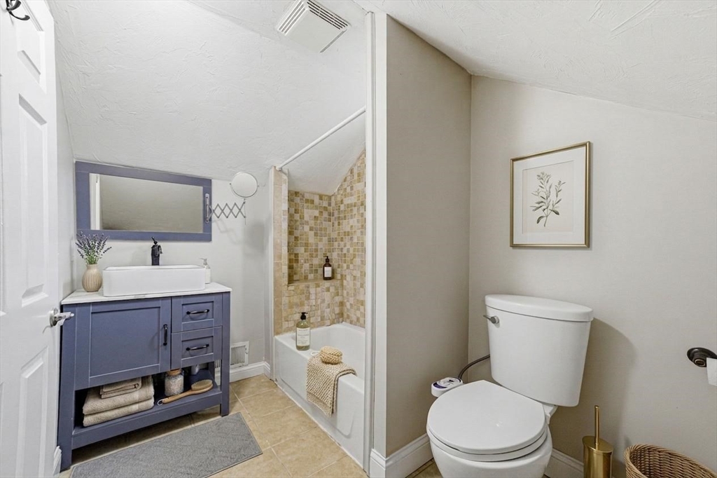 39 Brook Street Mansfield, MA 02048 - Photo 17 of 38