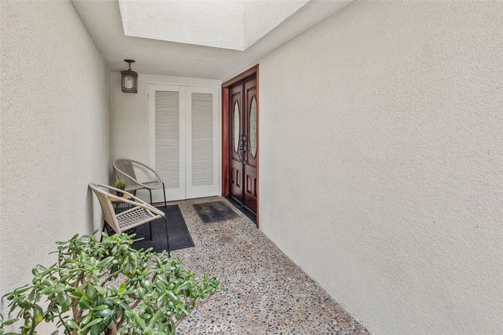 2206 Canyon Road Arcadia, CA 91006 - Photo 2 of 40