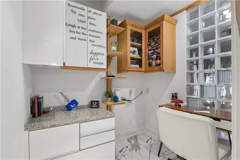 $1,000,000 | 600 Port Of New Orleans Place, Unit 6H, New Orleans, LA 70130