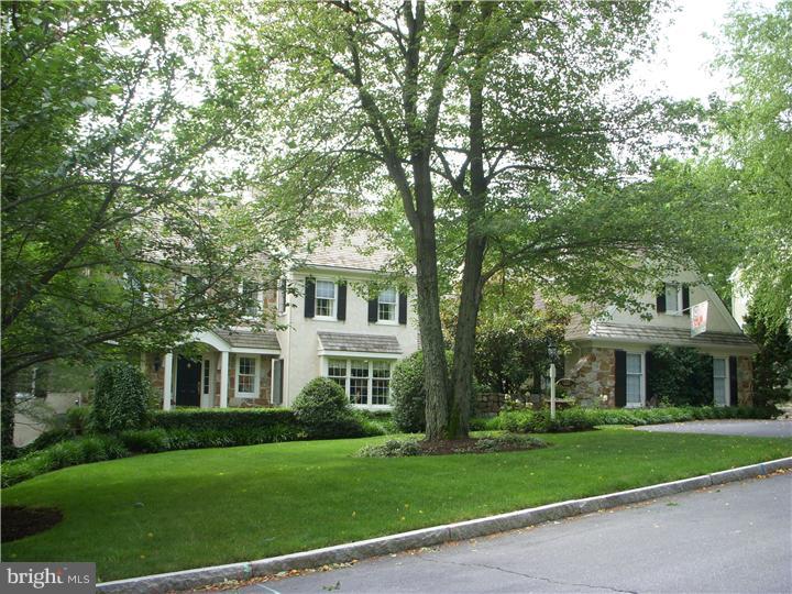 233 Ravenscliff Road Wayne, PA 19087 - Photo 1 of 25