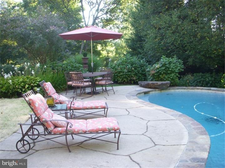 233 Ravenscliff Road Wayne, PA 19087 - Photo 22 of 25