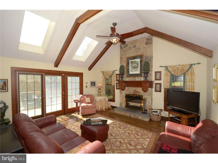 233 Ravenscliff Road Wayne, PA 19087 - Photo 6 of 25